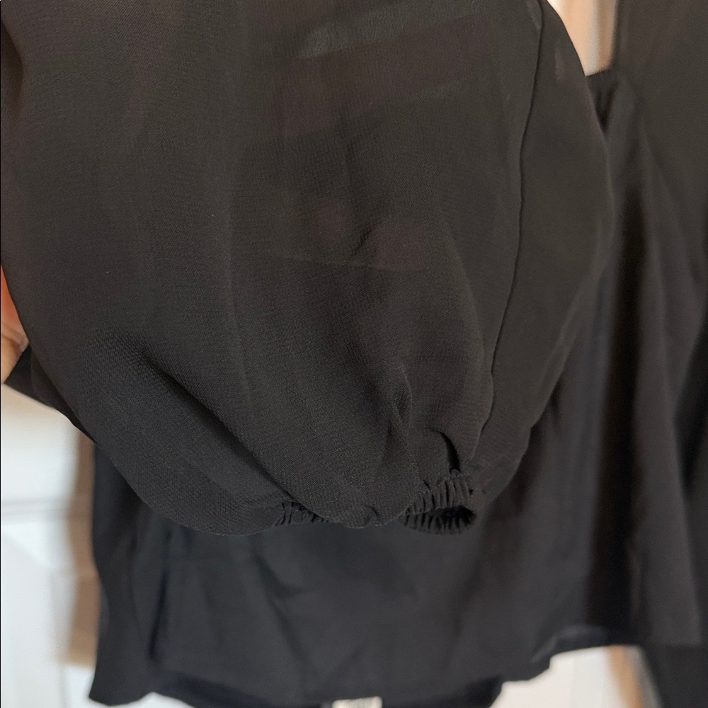 NWT Express Black Long Sleeve Cropped Blouse Sz XL - Picture 3 of 8